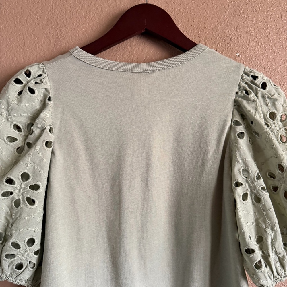 H&M Light Green Eyelet Puff Sleeve Top Size Small - Picture 8 of 10